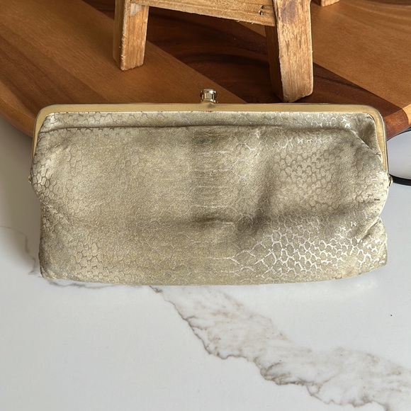HOBO LAUREN CLUTCH WALLET-GOLD FILIGREE EXOTIC - Picture 6 of 11